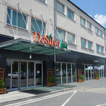 Desilva Inn Katowice Airport Пижовице Екстериор снимка