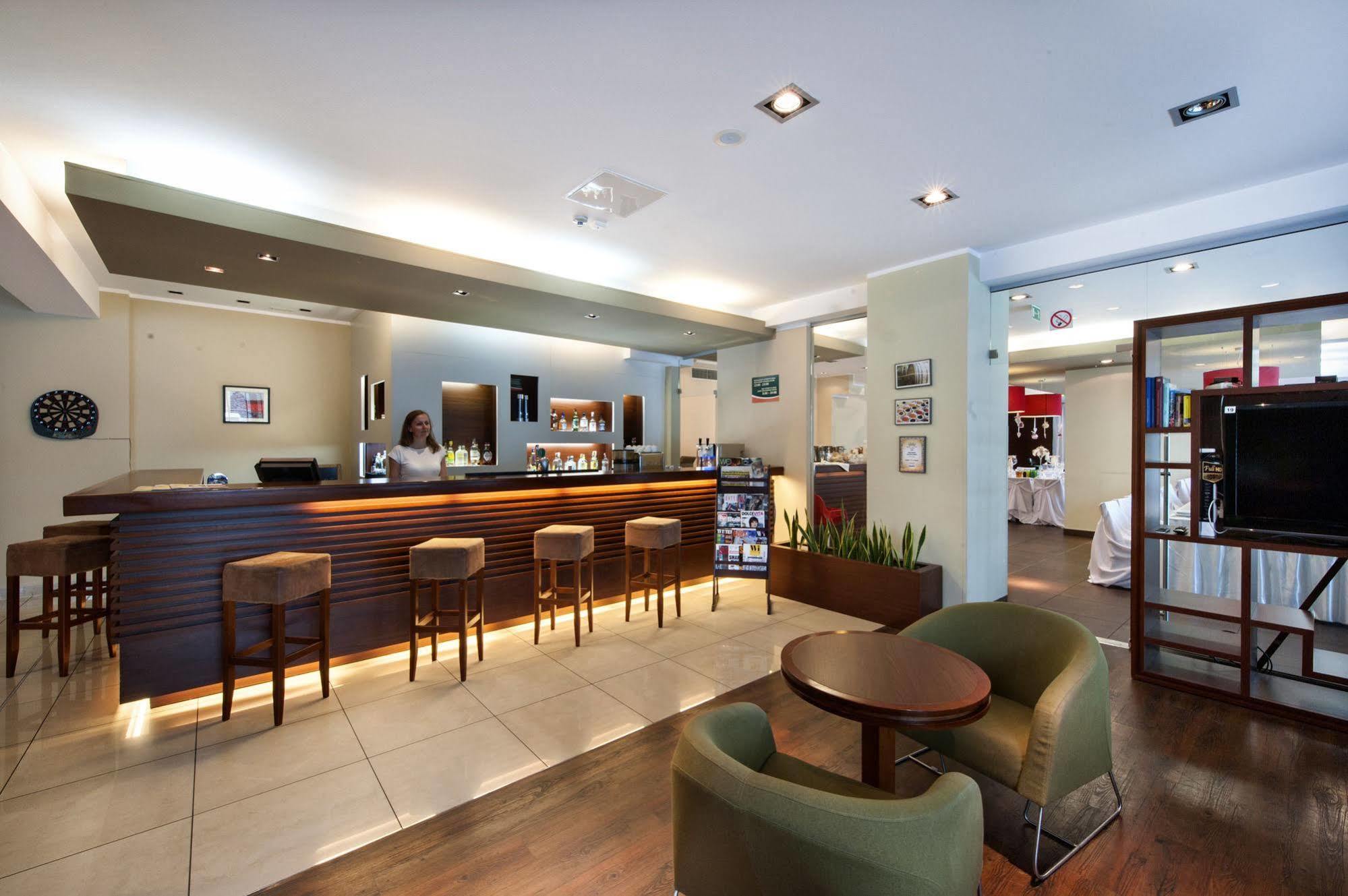 Desilva Inn Katowice Airport Пижовице Екстериор снимка